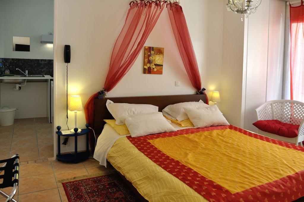 Appart'Hotel Villa Elaia Puymeras Bagian luar foto