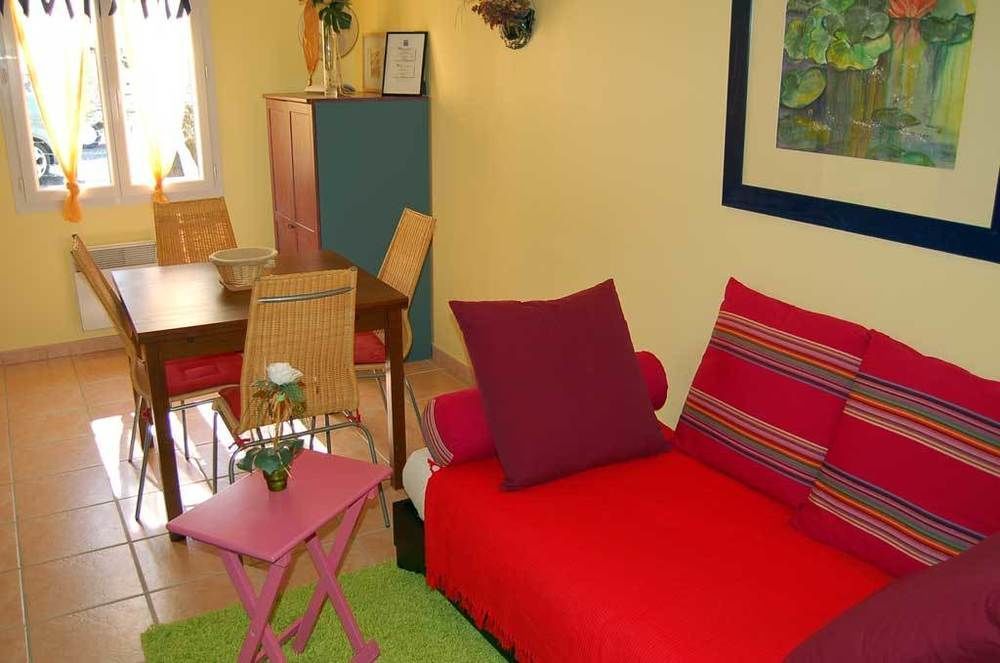Appart'Hotel Villa Elaia Puymeras Bagian luar foto