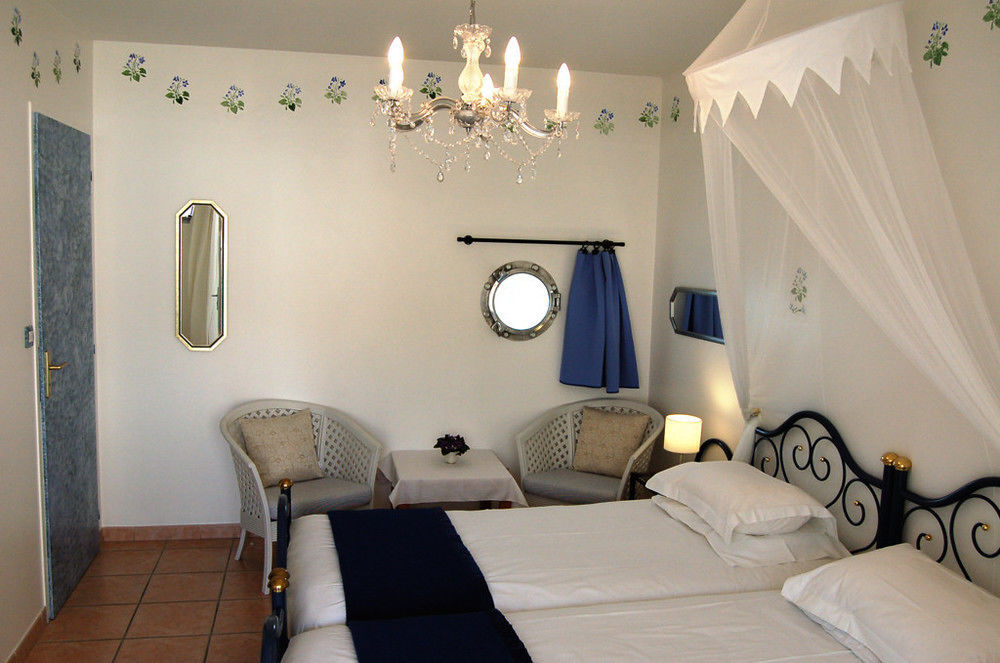 Appart'Hotel Villa Elaia Puymeras Bagian luar foto